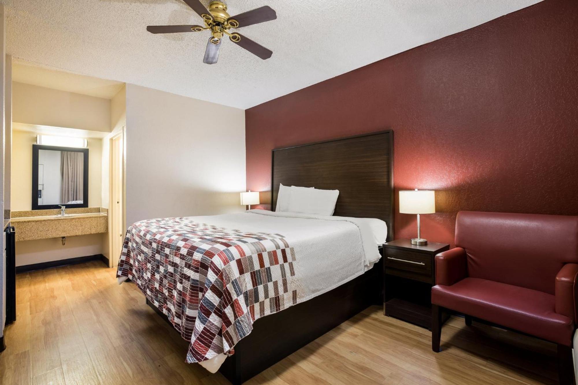 Red Roof Inn & Suites Statesboro - University 외부 사진